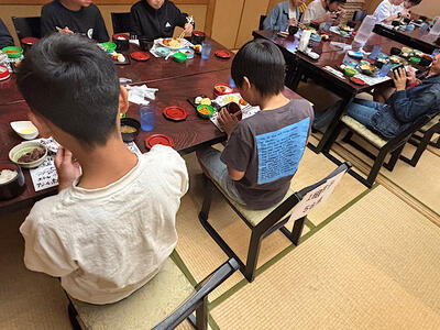 昼食の様子